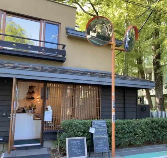 Kitchen And Curry-logo.webp