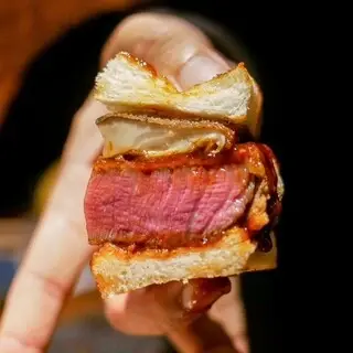 Yoroniku Ebisu-1b.webp