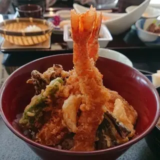 Kato's Dining & Bar-1c.webp