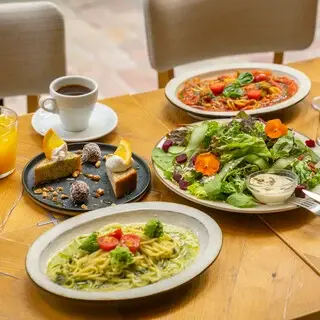 Metoa Cafe & Kitchen-1a.webp