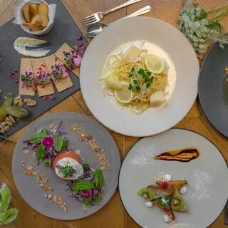 Metoa Cafe & Kitchen-1b.webp