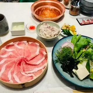 Shabushabu Yamawarau-1c.webp