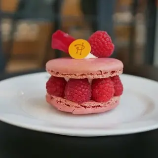 Pierre Hermé Paris Aoyama-1a.webp