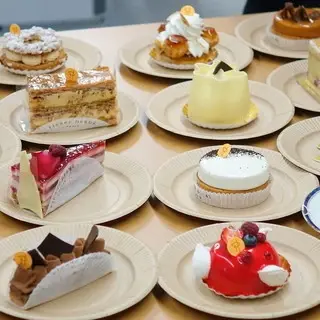 Pierre Hermé Paris Aoyama-1c.webp