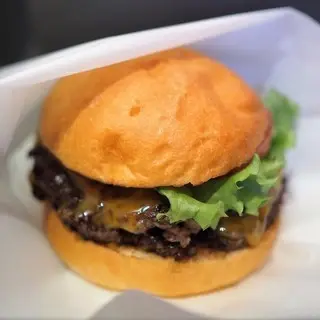 Henry's Burger Daikanyama-1b.webp
