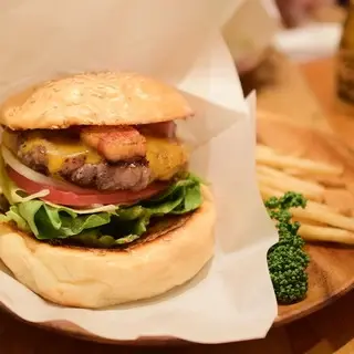 Burger Kitchen Chatty Chatty-1a.webp