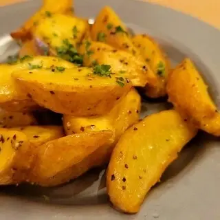 Burger Kitchen Chatty Chatty-1c.webp