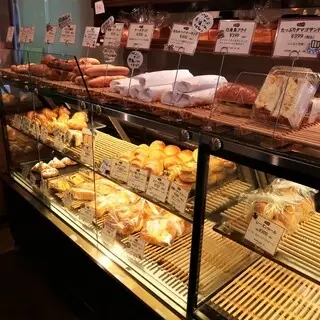 La Baguette Shinjuku Gyoen Shop-1d.webp