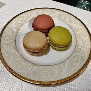 Pierre Marcolini Tokyo Gransta Store-1b.webp