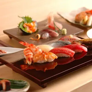 Manten Sushi Marunouchi-1a.webp