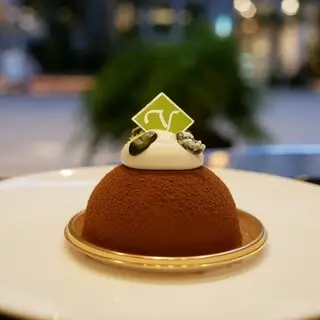 Toshi Yoroizuka Tokyo-1b.webp