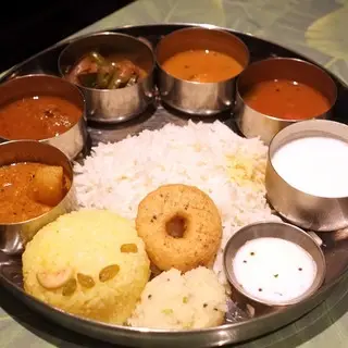 Erick South Tokyo Garden Terrace Shop-1a.webp