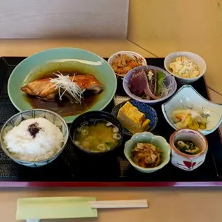 One Tree Bamboo Forest Grass-1d.webp