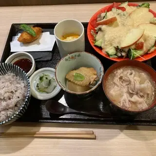 Hiroshi Kanhachi-1c.webp