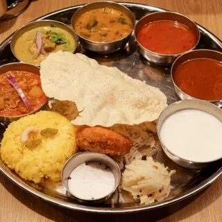 Erick South - Toranomon Hills Shop-1d.webp