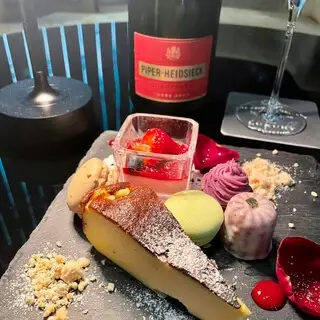 Sky Gallery Lounge Levita&the Bar-1c.webp