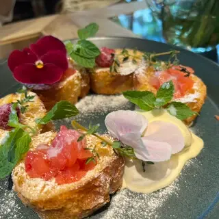 Aoyama Flower Market Tea House Akasaka Biz Tower-1c.webp