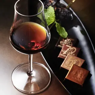 Main Bar Da Vinci-1b.webp