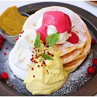 Uzna Omom Harajuku Main Store-1c.webp