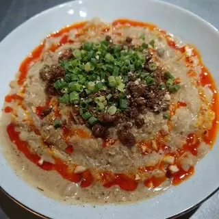 Minami Aoyama Essence-1a.webp