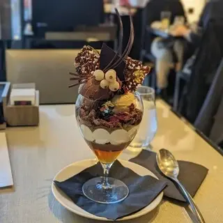 Emporio Armani Caffè-1c.webp