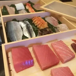 Sushi Kanesho-1a.webp