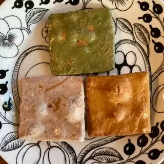 Kikumi Senbei-1a.webp