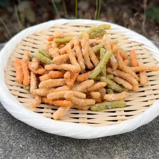 Karinto Kozakura-1a.webp