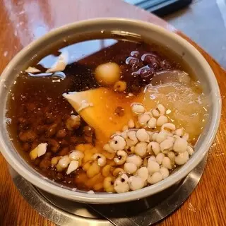 Tokyo Mamehana Kōbō-1a.webp