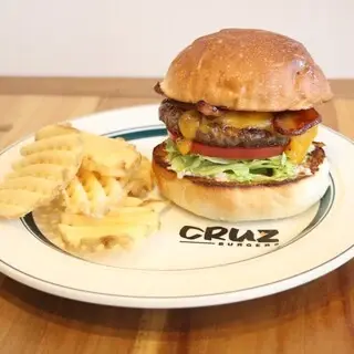 Cruz Burgers & Craft Beers-1a.webp