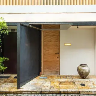 Nk (New Wonderful Companions)-logo.webp