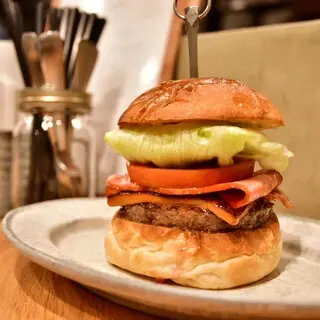 No.18 Hamburger-1a.webp