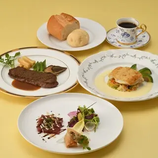 Coffee Parlor Hilltop-1c.webp