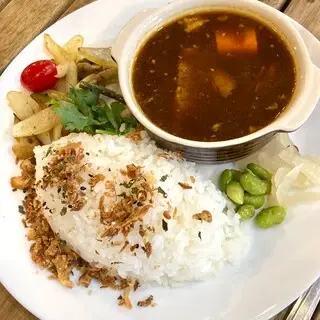 Curry & Wine Bistro Beppinsha-1c.webp