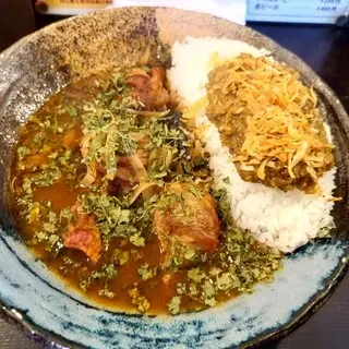 Curry No Trico-1b.webp