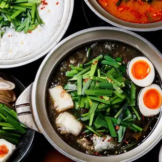 Hakata Motsu-dokoro Kirari-1a.webp