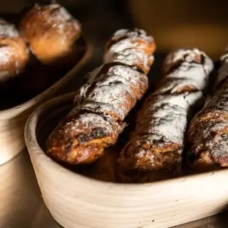 Les Joues De Bebe-1a.webp