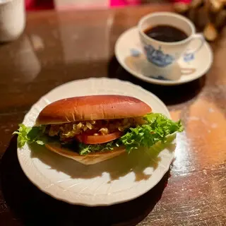 Café Toujours Débute-1b.webp