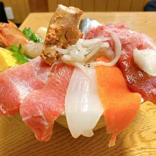 Tanuki Sushi-1b.webp