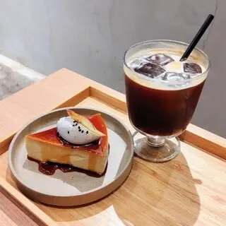 Lit Coffee & Tea Stand-1a.webp