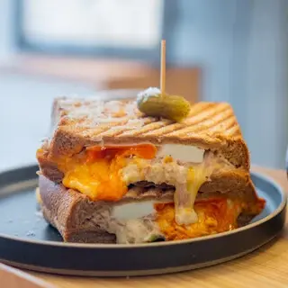 Lit Coffee & Tea Stand-1b.webp