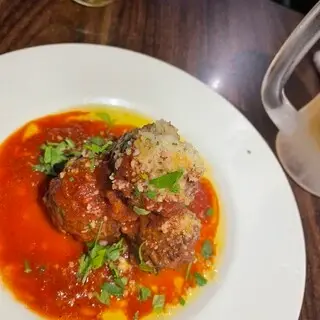 Pst Higashi Azabu-1b.webp