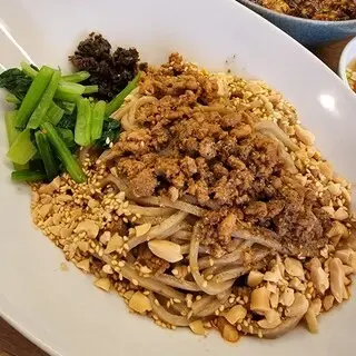 Yun-rin-bou Takanawa Gateway-1b.webp