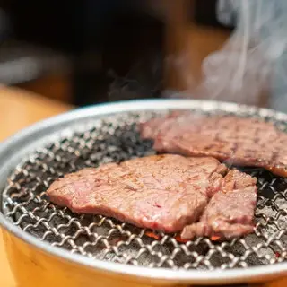 Kunimoto Shinkan Yakiniku-1a.webp