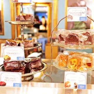 Mariebelle Kyoto Head Shop & Café-1d.webp