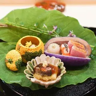 Gion Fukushi-1a.webp