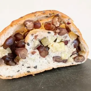 Pan Nochi Hare-1b.webp