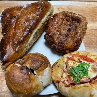 Pan Nochi Hare-1c.webp