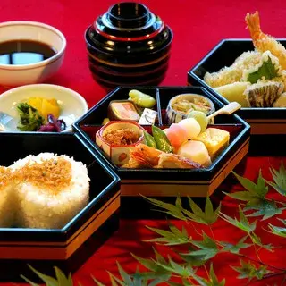 Restaurant Bon-1b.webp