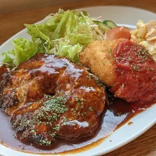 Kitchen Karinya-1c.webp